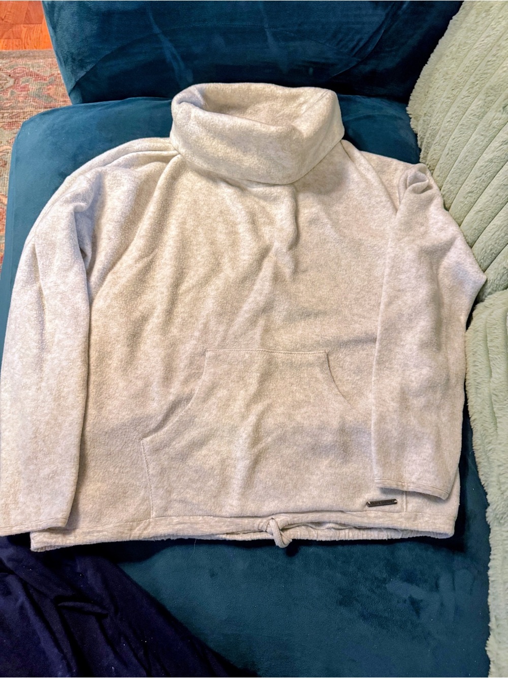 Carve Designs Light Gray Pocket Pullover